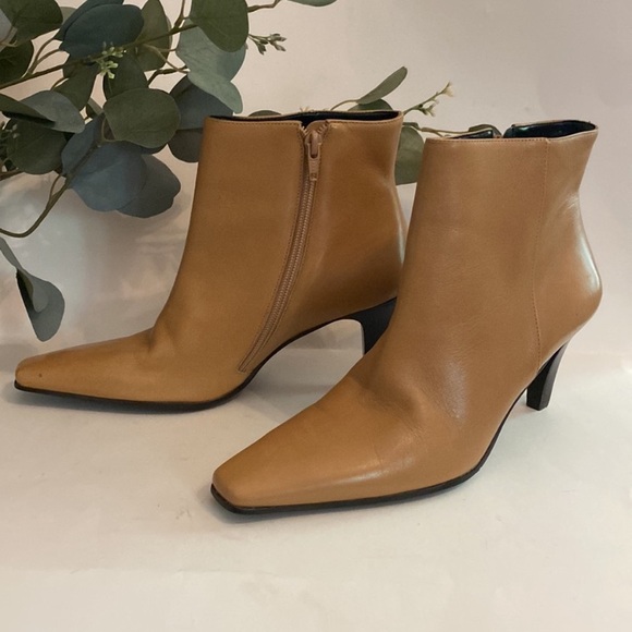 Etienne Aigner | Filly | buckskin | square toe | 3” heel | zip up | 7.5 | bootie - Picture 3 of 12